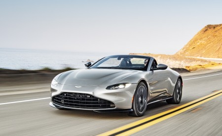 2021 Aston Martin Vantage Roadster (Color: Spirit Silver; US-Spec) Front Three-Quarter Wallpapers 450x275 (98)