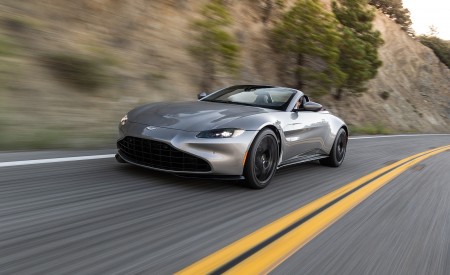 2021 Aston Martin Vantage Roadster (Color: Spirit Silver; US-Spec) Front Three-Quarter Wallpapers 450x275 (99)