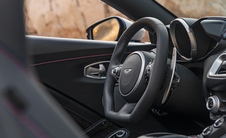 2021 Aston Martin Vantage Roadster (Color: Spirit Silver; US-Spec) Interior Detail Wallpapers 450x275 (124)