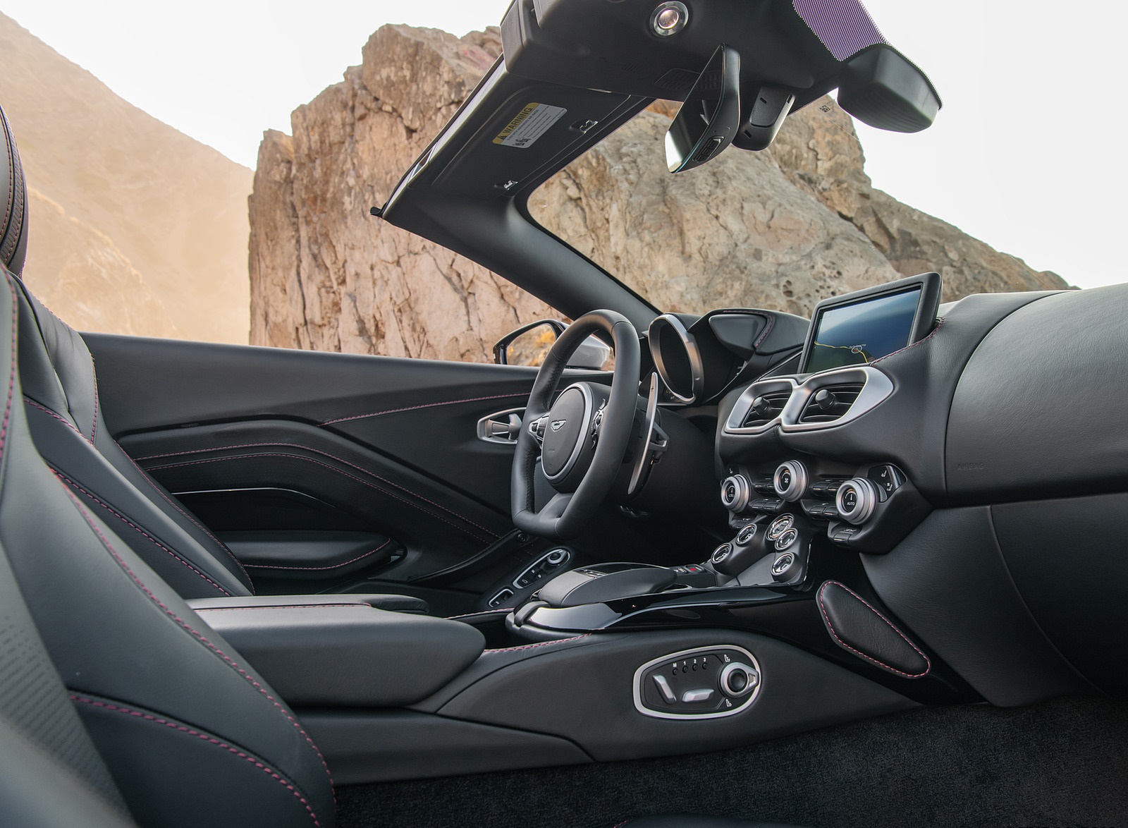 2021 Aston Martin Vantage Roadster (Color: Spirit Silver; US-Spec) Interior Wallpapers #120 of 175