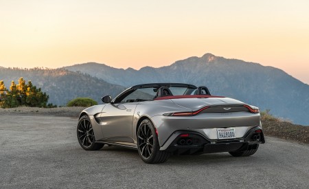 2021 Aston Martin Vantage Roadster (Color: Spirit Silver; US-Spec) Rear Three-Quarter Wallpapers 450x275 (113)
