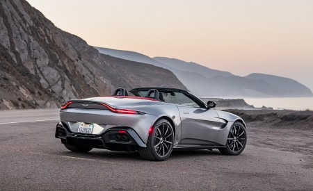 2021 Aston Martin Vantage Roadster (Color: Spirit Silver; US-Spec) Rear Three-Quarter Wallpapers 450x275 (117)