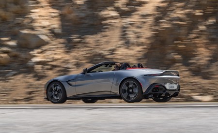 2021 Aston Martin Vantage Roadster (Color: Spirit Silver; US-Spec) Rear Three-Quarter Wallpapers 450x275 (102)