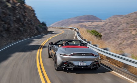2021 Aston Martin Vantage Roadster (Color: Spirit Silver; US-Spec) Rear Wallpapers 450x275 (91)