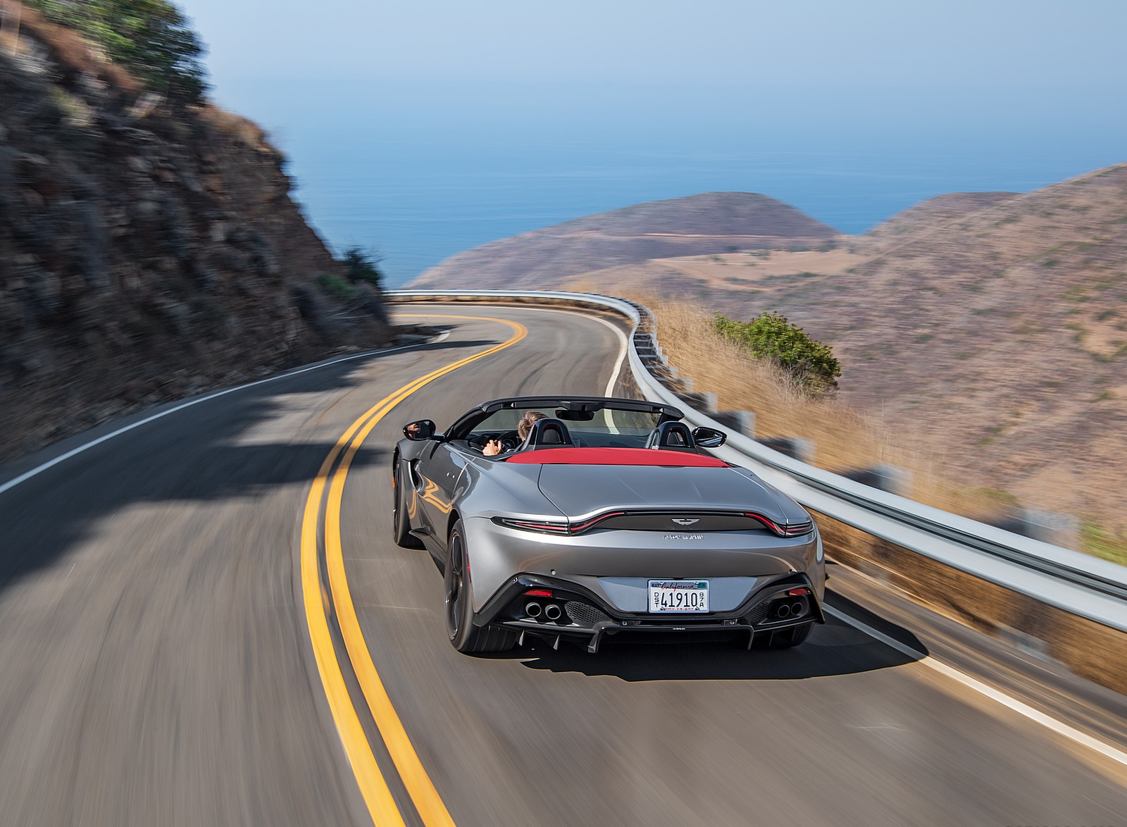2021 Aston Martin Vantage Roadster (Color: Spirit Silver; US-Spec) Rear Wallpapers #91 of 175