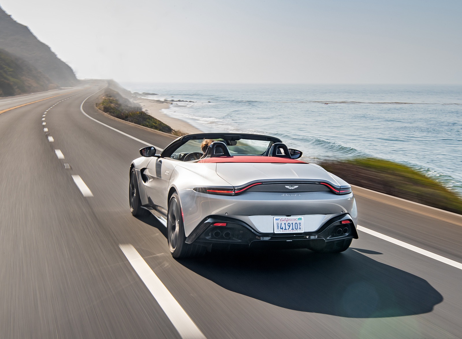 2021 Aston Martin Vantage Roadster (Color: Spirit Silver; US-Spec) Rear Wallpapers #92 of 175