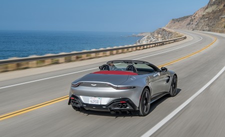 2021 Aston Martin Vantage Roadster (Color: Spirit Silver; US-Spec) Rear Wallpapers 450x275 (94)
