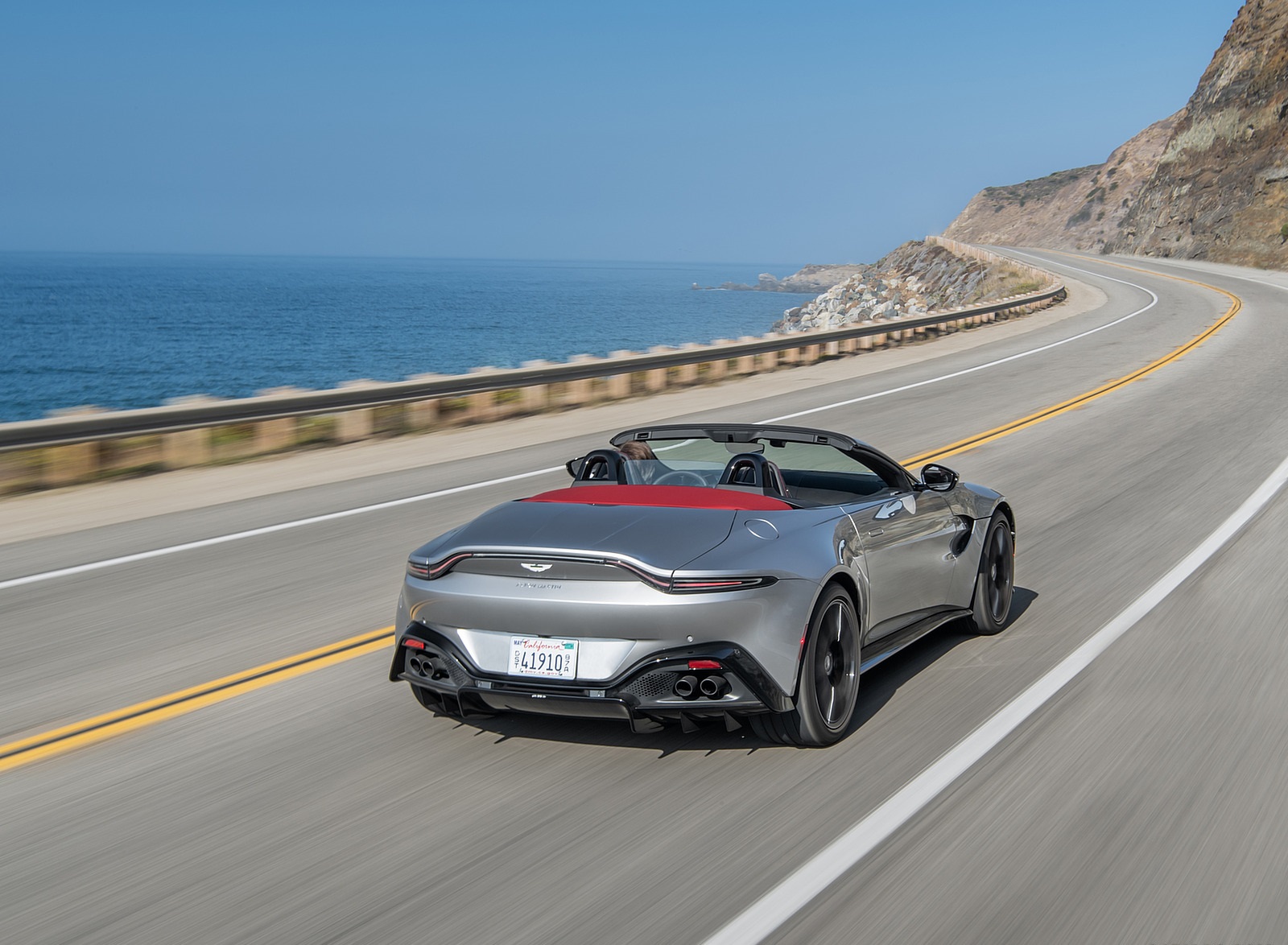 2021 Aston Martin Vantage Roadster (Color: Spirit Silver; US-Spec) Rear Wallpapers #94 of 175