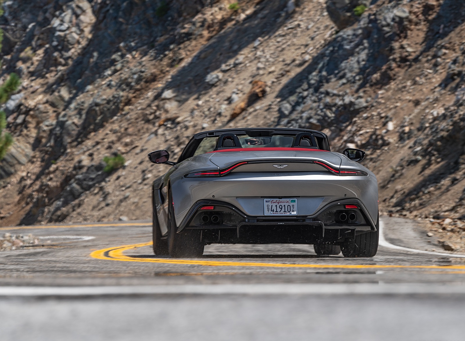 2021 Aston Martin Vantage Roadster (Color: Spirit Silver; US-Spec) Rear Wallpapers #103 of 175