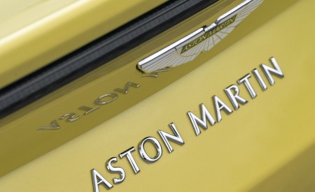 2021 Aston Martin Vantage Roadster (Color: Yellow Tang) Badge Wallpapers 450x275 (56)
