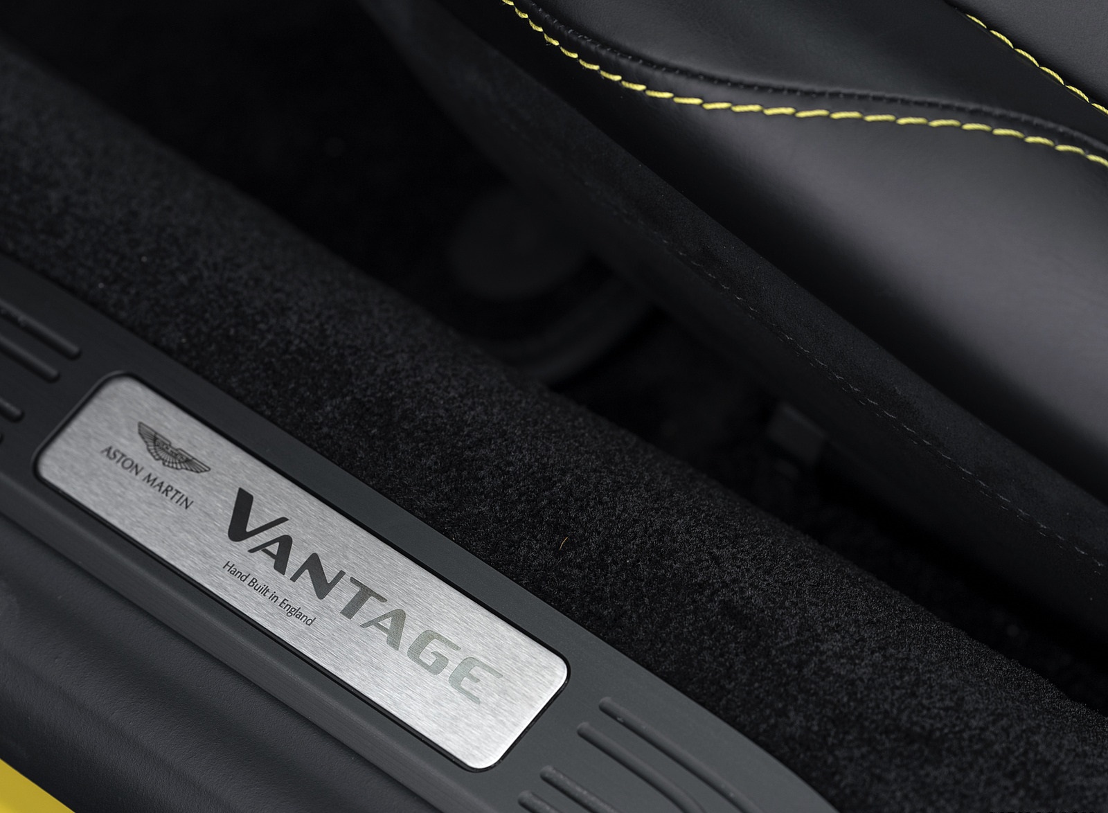 2021 Aston Martin Vantage Roadster (Color: Yellow Tang) Door Sill Wallpapers #60 of 175