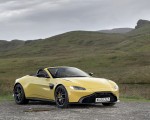 2021 Aston Martin Vantage Roadster (Color: Yellow Tang) Front Three-Quarter Wallpapers 150x120 (46)