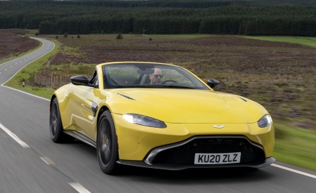 2021 Aston Martin Vantage Roadster (Color: Yellow Tang) Front Three-Quarter Wallpapers  450x275 (4)