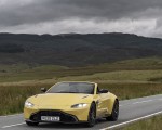 2021 Aston Martin Vantage Roadster (Color: Yellow Tang) Front Three-Quarter Wallpapers 150x120 (18)