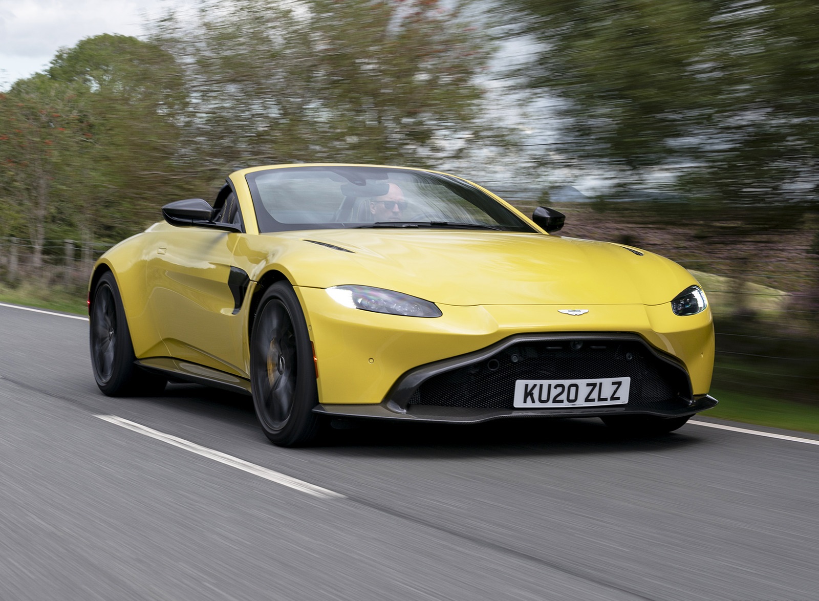2021 Aston Martin Vantage Roadster (Color: Yellow Tang) Front Three-Quarter Wallpapers (7)