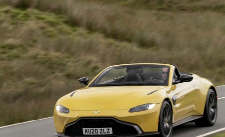 2021 Aston Martin Vantage Roadster (Color: Yellow Tang) Front Three-Quarter Wallpapers 450x275 (28)