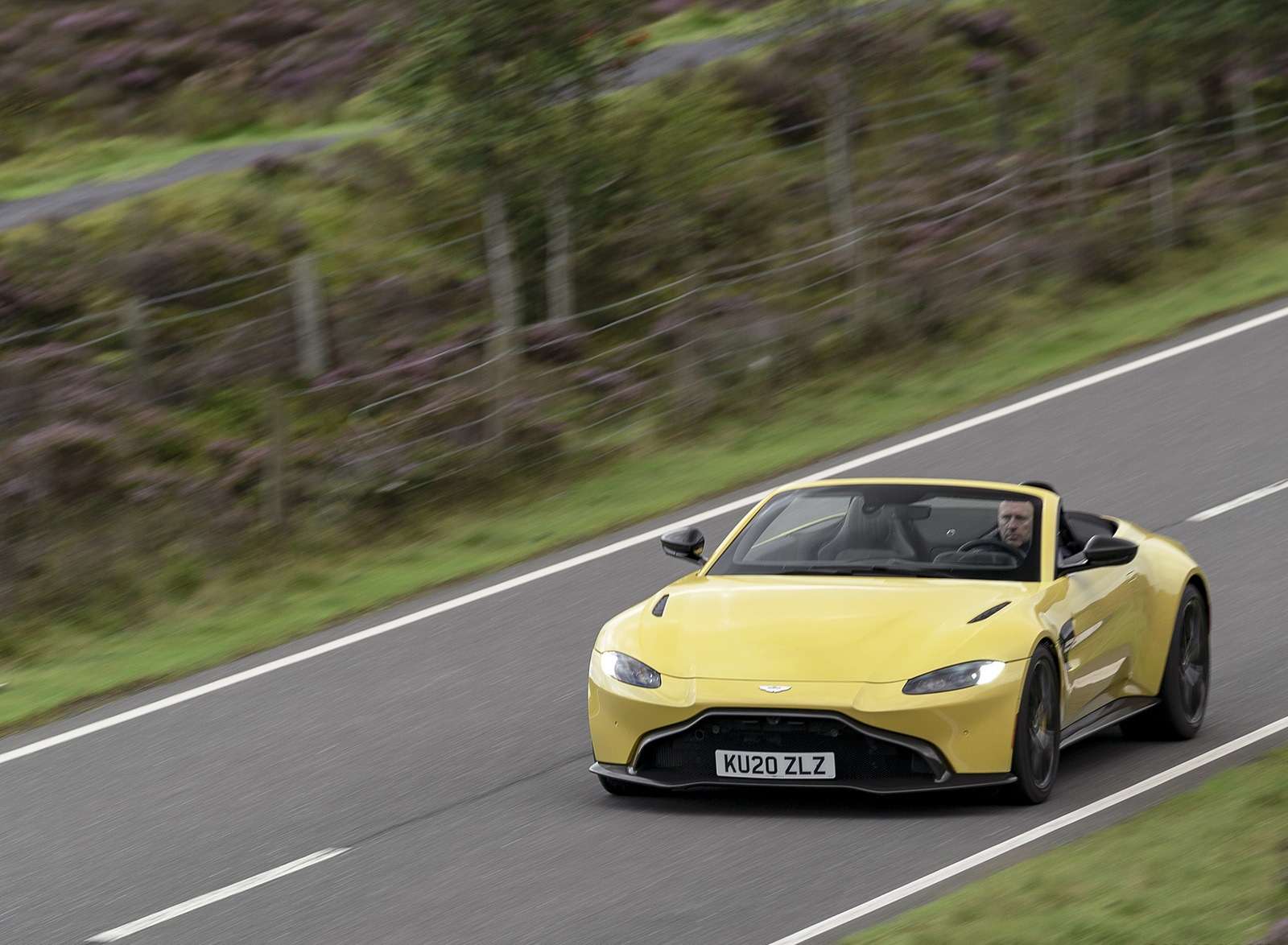 2021 Aston Martin Vantage Roadster (Color: Yellow Tang) Front Three-Quarter Wallpapers (10)