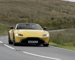 2021 Aston Martin Vantage Roadster (Color: Yellow Tang) Front Wallpapers 150x120 (29)