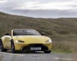 2021 Aston Martin Vantage Roadster (Color: Yellow Tang) Front Wallpapers  150x120 (30)