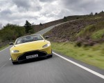 2021 Aston Martin Vantage Roadster (Color: Yellow Tang) Front Wallpapers  150x120 (12)