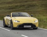 2021 Aston Martin Vantage Roadster (Color: Yellow Tang) Front Wallpapers 150x120 (23)