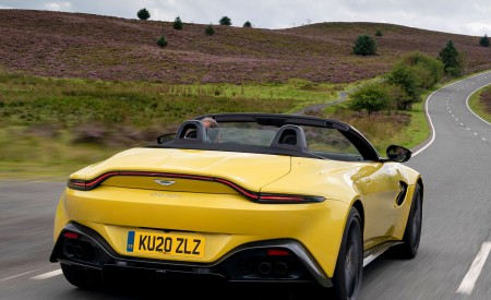 2021 Aston Martin Vantage Roadster (Color: Yellow Tang) Rear Wallpapers 450x275 (35)