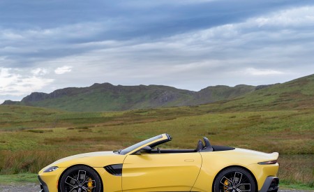 2021 Aston Martin Vantage Roadster (Color: Yellow Tang) Side Wallpapers 450x275 (50)