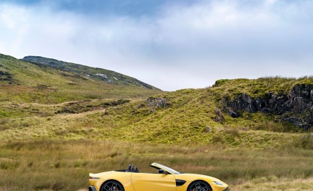 2021 Aston Martin Vantage Roadster (Color: Yellow Tang) Side Wallpapers 450x275 (53)