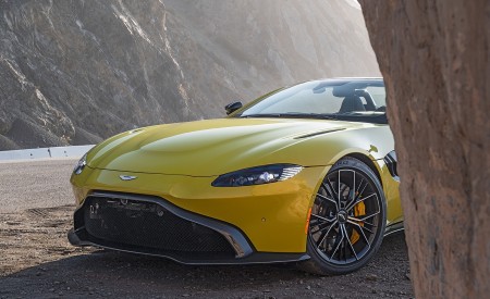 2021 Aston Martin Vantage Roadster (Color: Yellow Tang; US-Spec) Detail Wallpapers 450x275 (149)