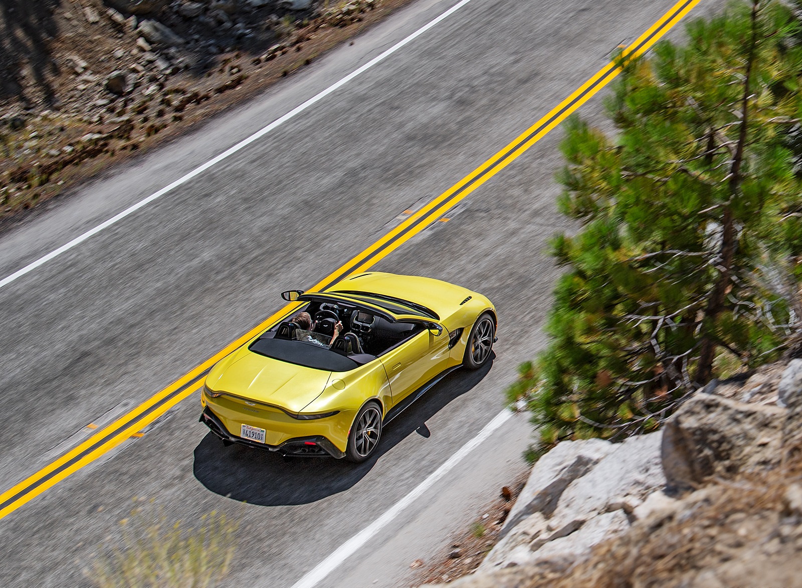 2021 Aston Martin Vantage Roadster (Color: Yellow Tang; US-Spec) Top Wallpapers #132 of 175