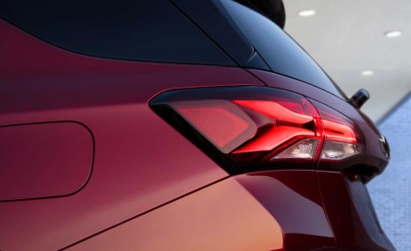 2021 Chevrolet Equinox RS Tail Light Wallpapers 450x275 (11)