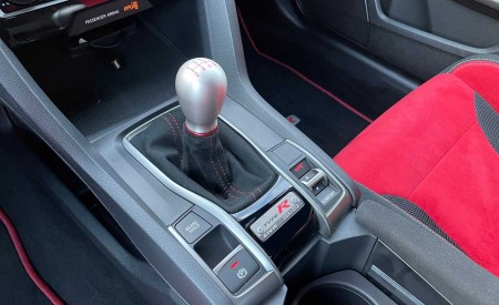2021 Honda Civic Type R Limited Edition Central Console Wallpapers 450x275 (35)