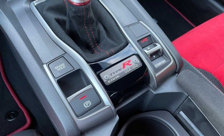 2021 Honda Civic Type R Limited Edition Central Console Wallpapers 450x275 (37)