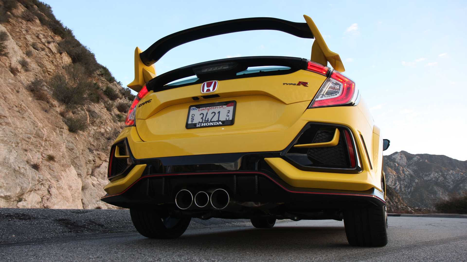 2021 Honda Civic Type R Limited Edition (Color: Sunlight Yellow) Rear Wallpapers (3)