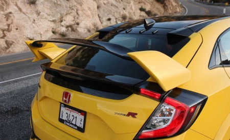 2021 Honda Civic Type R Limited Edition (Color: Sunlight Yellow) Tail Light Wallpapers 450x275 (23)