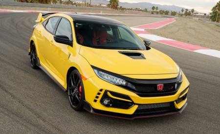 2021 Honda Civic Type R Limited Edition Front Three-Quarter Wallpapers 450x275 (53)