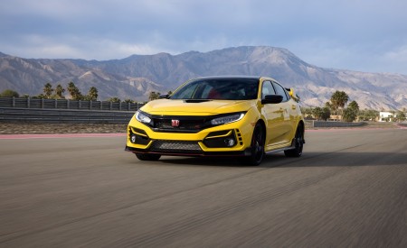 2021 Honda Civic Type R Limited Edition Front Three-Quarter Wallpapers 450x275 (46)