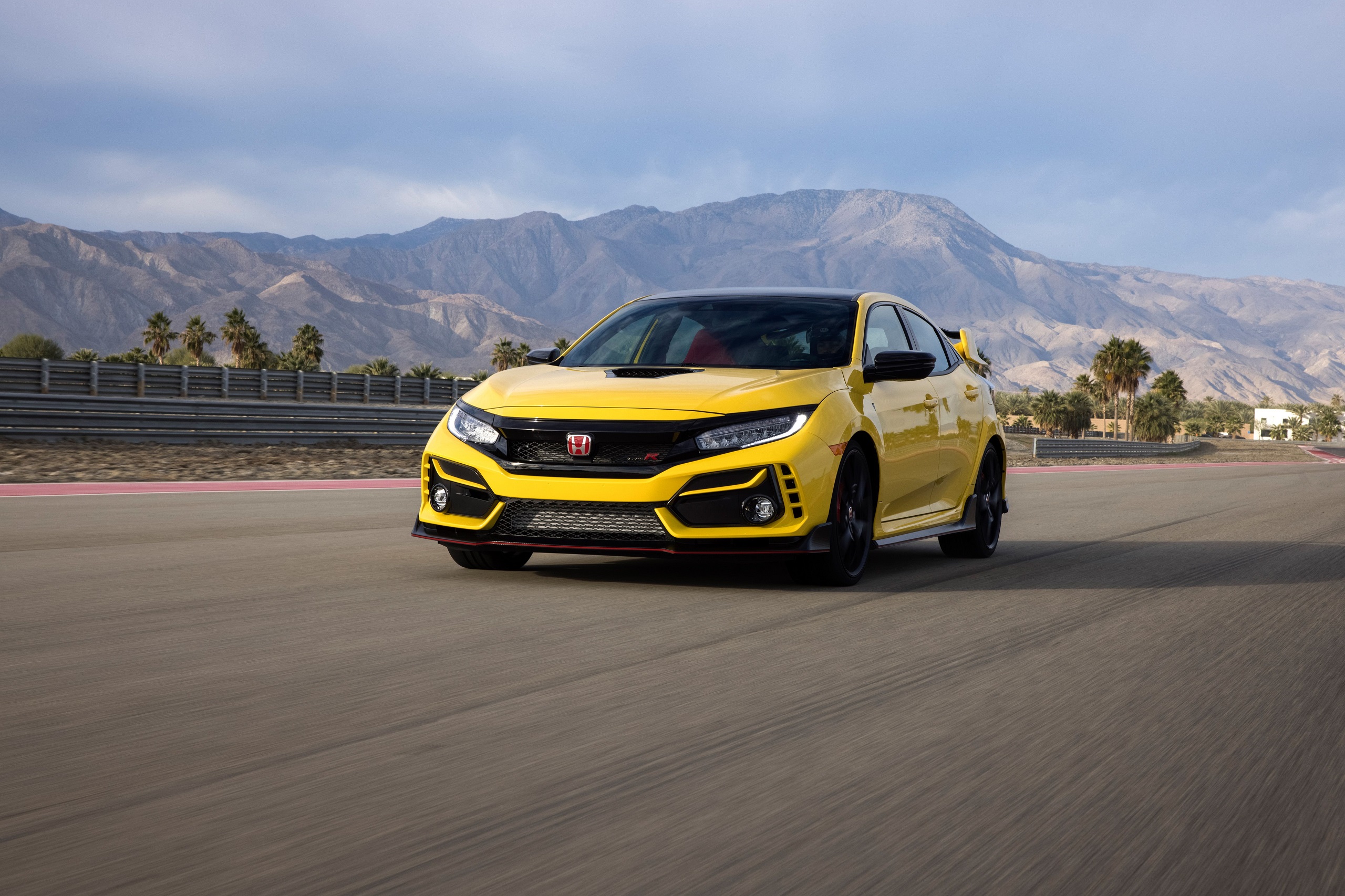 2021 Honda Civic Type R Limited Edition Front Three-Quarter Wallpapers (2)