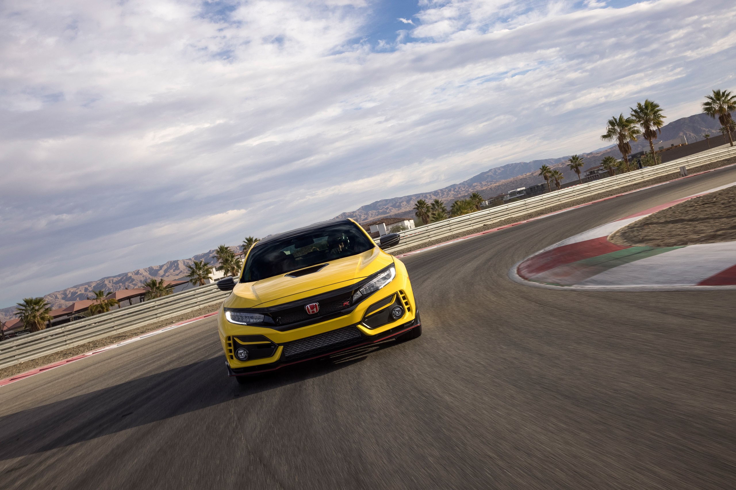 2021 Honda Civic Type R Limited Edition Front Wallpapers (4)