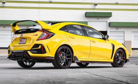 2021 Honda Civic Type R Limited Edition Rear Three-Quarter Wallpapers 450x275 (61)