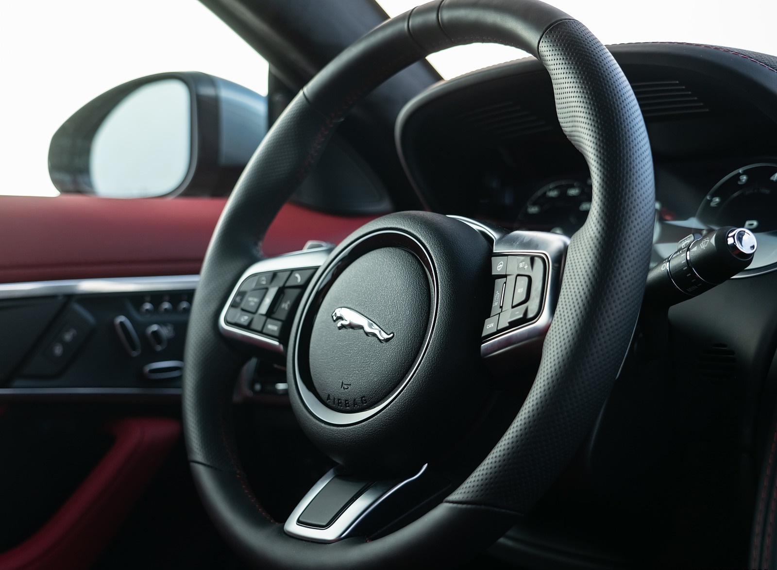 2021 Jaguar F-TYPE P300 Coupe RWD (Color: Eiger Grey) Interior Steering Wheel Wallpapers #21 of 28