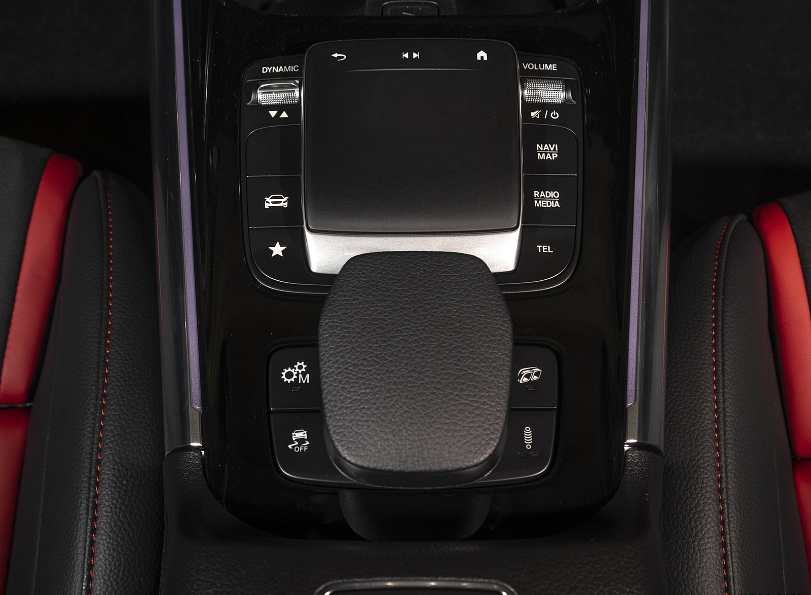 2021 Mercedes-AMG GLA 45 Central Console Wallpapers #46 of 69