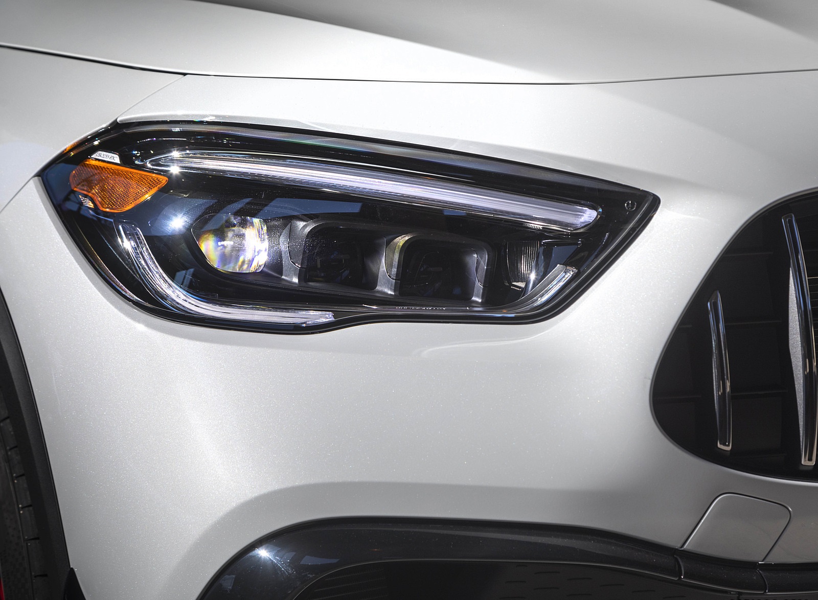 2021 Mercedes-AMG GLA 45 Headlight Wallpapers #21 of 69