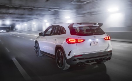 2021 Mercedes-AMG GLA 45 Rear Three-Quarter Wallpapers 450x275 (11)