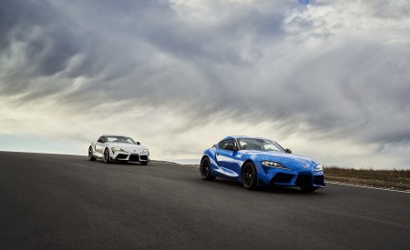 2021 Toyota GR Supra 3.0 Premium and Toyota GR Supra A91 Edition Front Three-Quarter Wallpapers 450x275 (2)