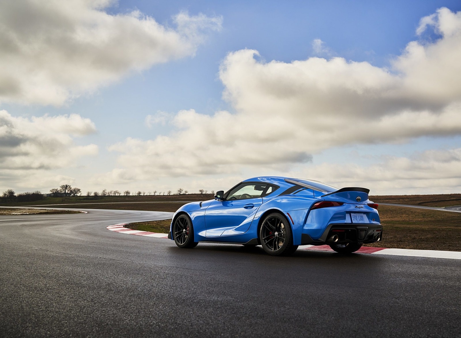 2021 Toyota GR Supra A91 Edition Rear Three-Quarter Wallpapers (3)