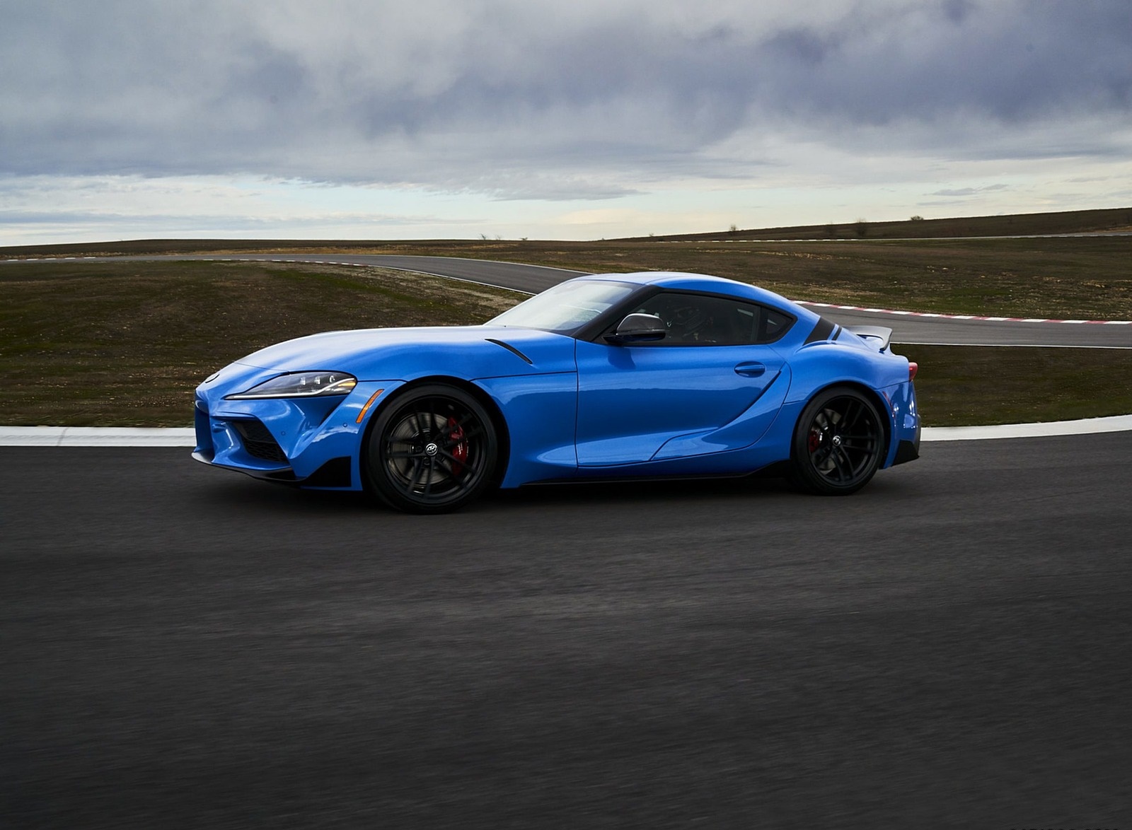 2021 Toyota GR Supra A91 Edition Side Wallpapers (6)