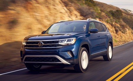 2021 Volkswagen Atlas Front Three-Quarter Wallpapers 450x275 (40)