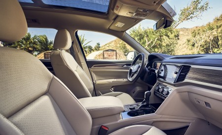 2021 Volkswagen Atlas Interior Wallpapers 450x275 (58)