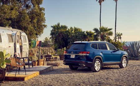 2021 Volkswagen Atlas Rear Three-Quarter Wallpapers 450x275 (50)